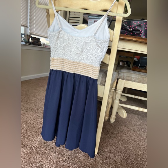 A’GACI White/Navy Dress - Medium - Picture 2 of 3